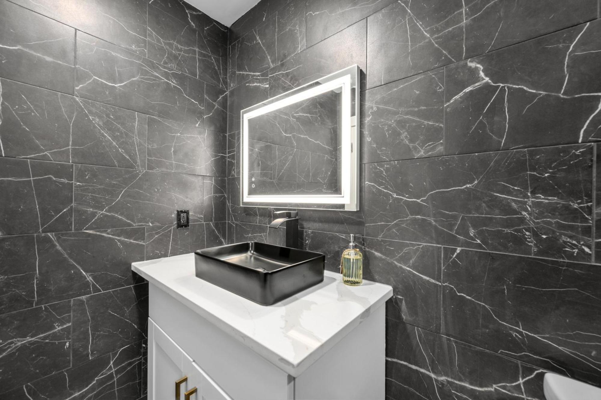 Warm Heights 2Br With Pool & Free Parking Daire Houston Dış mekan fotoğraf