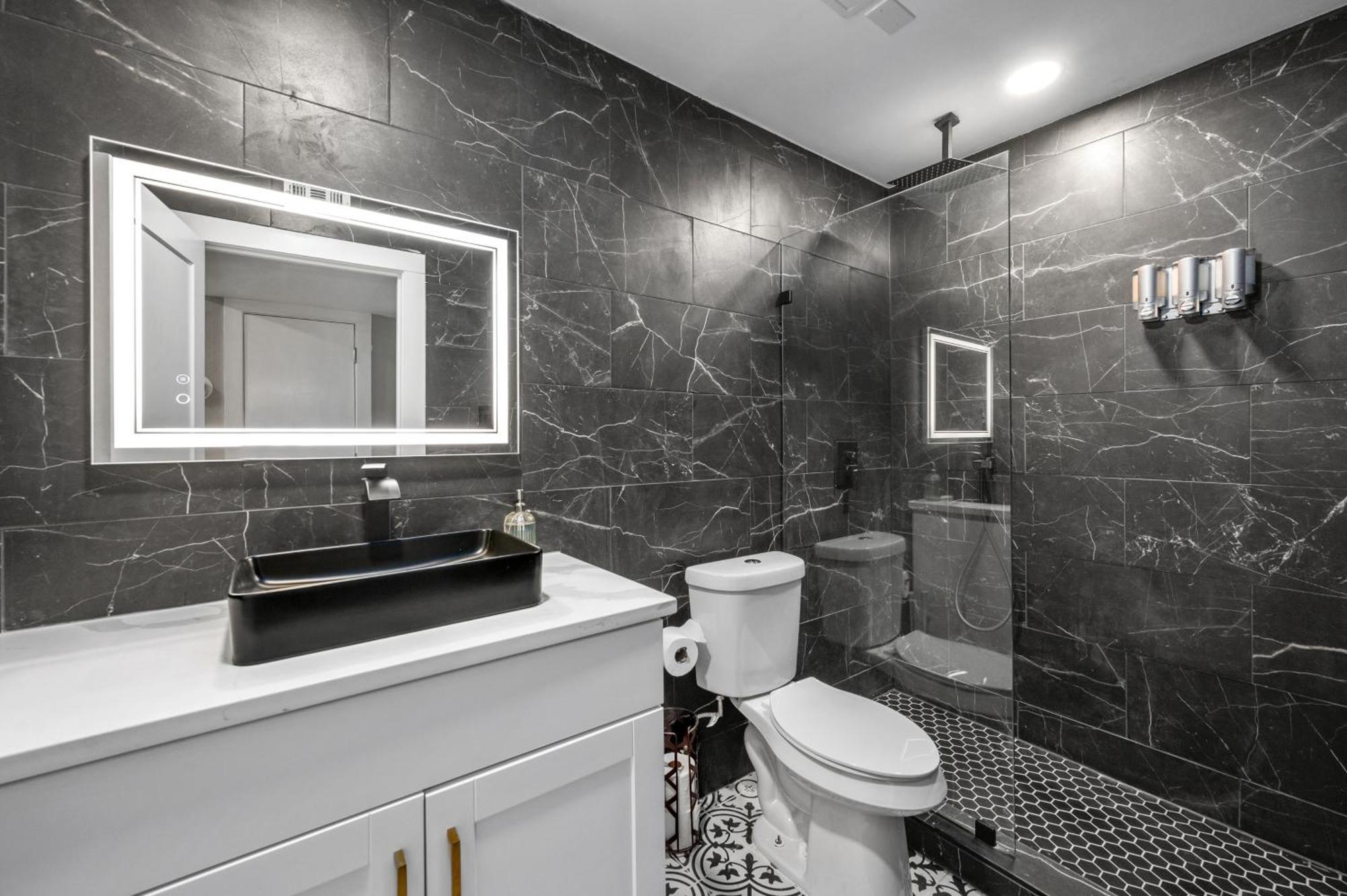 Warm Heights 2Br With Pool & Free Parking Daire Houston Dış mekan fotoğraf